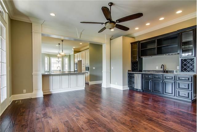 2811 Craythorne Dr, Murfreesboro, TN 37130