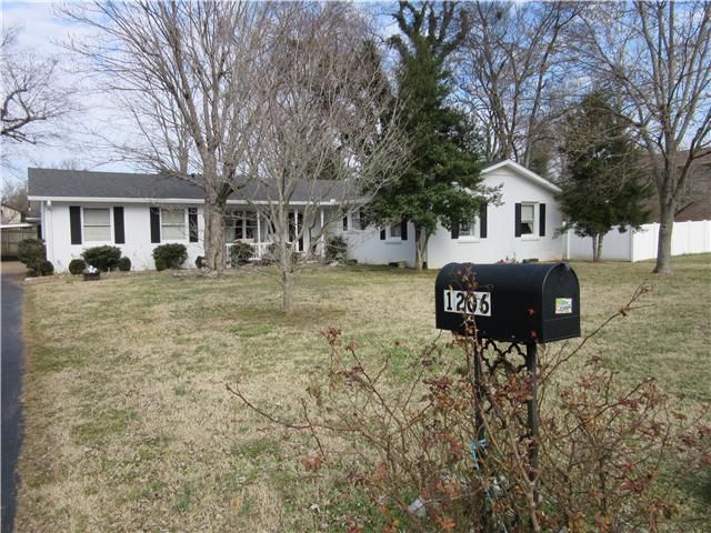 1206 Coffee Ave, Murfreesboro, TN 37129