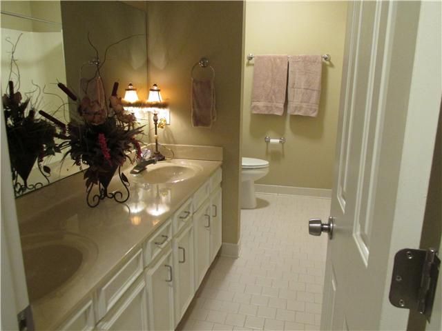2125 River Chase Dr, Murfreesboro, TN 37128