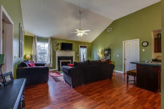 3177 Holsted Dr, Murfreesboro, TN 37128