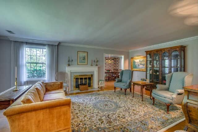 6001 Jocelyn Hollow Rd, Nashville, TN 37205