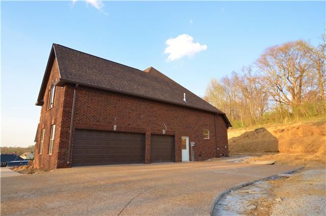 339 Windhaven Bay #104, Mount Juliet, TN 37122