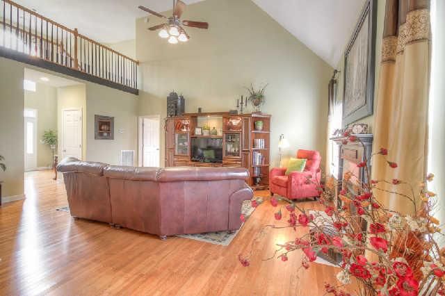 3645 Stonecreek Dr, Spring Hill, TN 37174