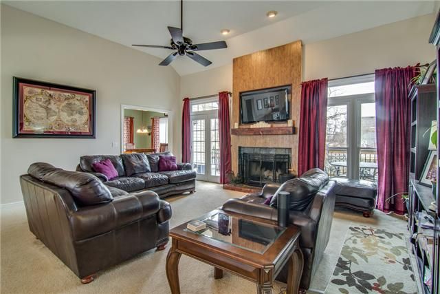 106 Briarcrest Ct E, Hendersonville, TN 37075