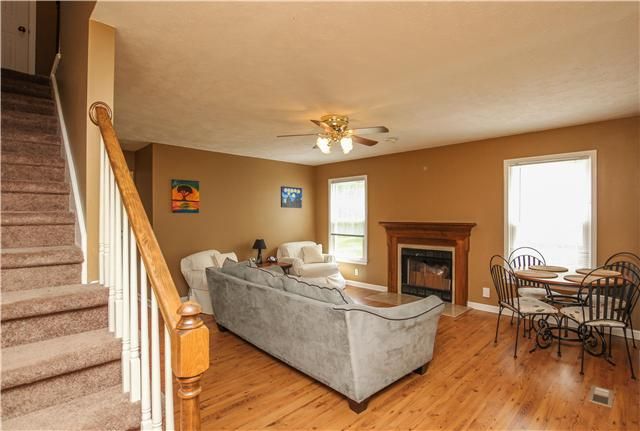 1047 Silver Point Dr, Murfreesboro, TN 37130