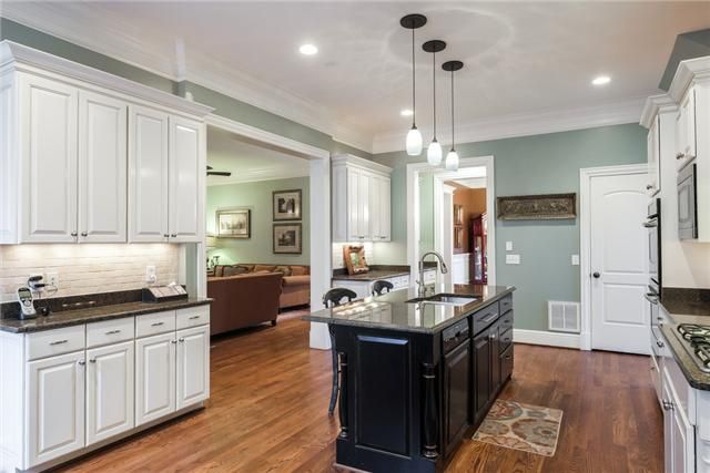 838 Bresslyn Rd, Nashville, TN 37205