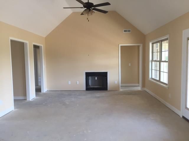 1027 Coral Dr, Murfreesboro, TN 37127