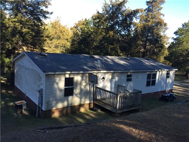 425 E Humphreys Co Line Rd, Dickson, TN 37055