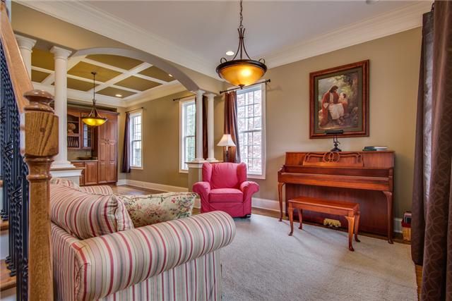 1341 Round Hill Ln, Spring Hill, TN 37174
