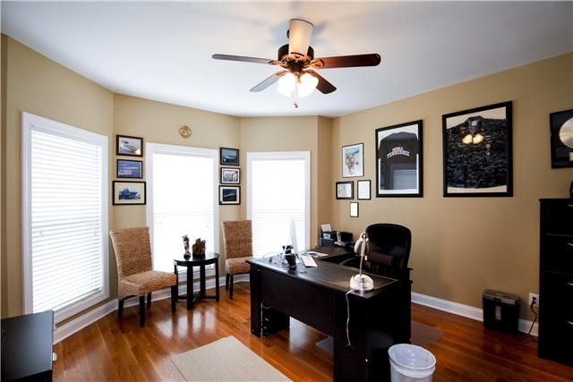 2033 Martins Bend Dr, La Vergne, TN 37086