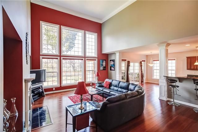 1216 Beech Hollow Dr, Nashville, TN 37211