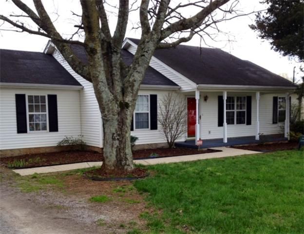 2042 Holbeach Dr, Murfreesboro, TN 37130