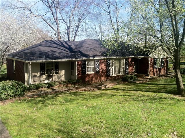 1019 S Graycroft Ave, Madison, TN 37115