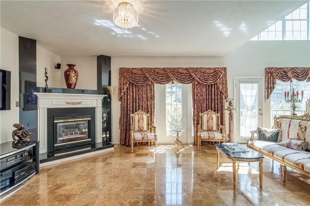 5404 Barton Vale Dr, Nashville, TN 37211
