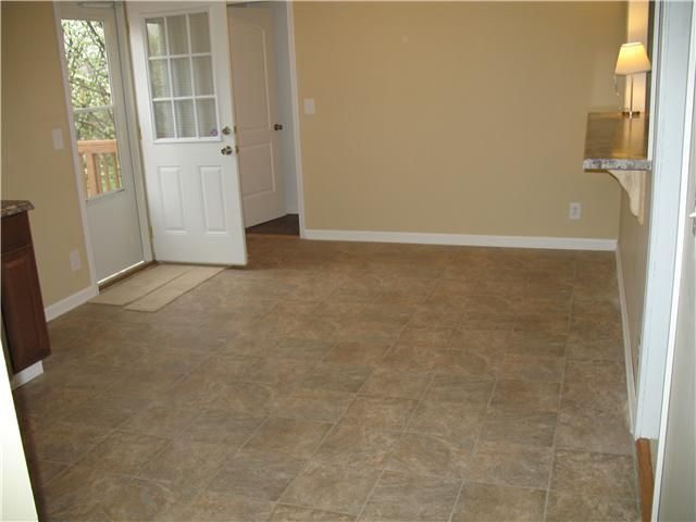 218 Fischer Dr, White House, TN 37188