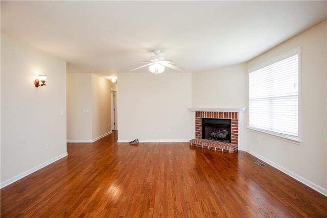 2769 Jacob Dr, Thompsons Station, TN 37179