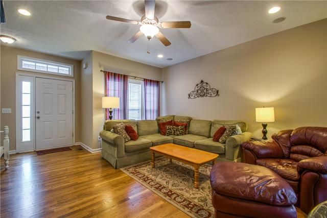 515 Berry Cir, Springfield, TN 37172