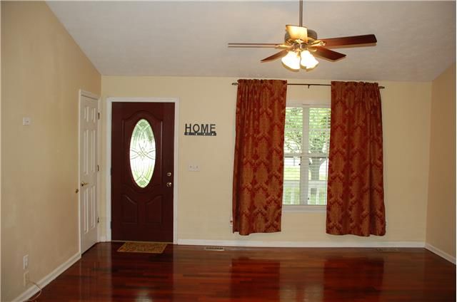 117 Forest Ln, La Vergne, TN 37086