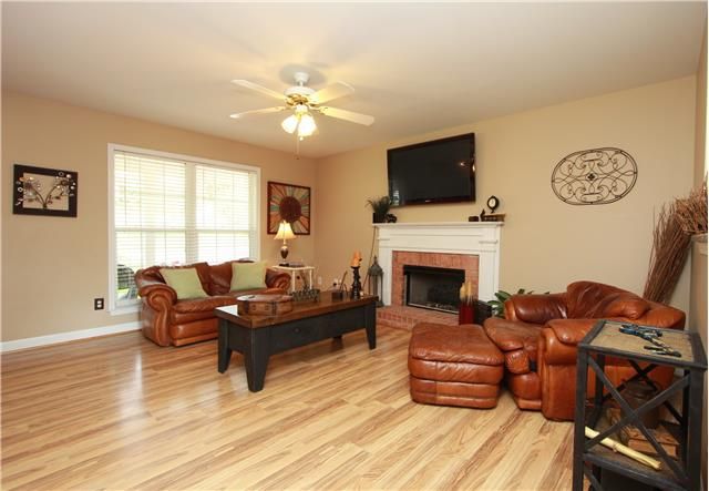 1708 Shane Dr, Spring Hill, TN 37174