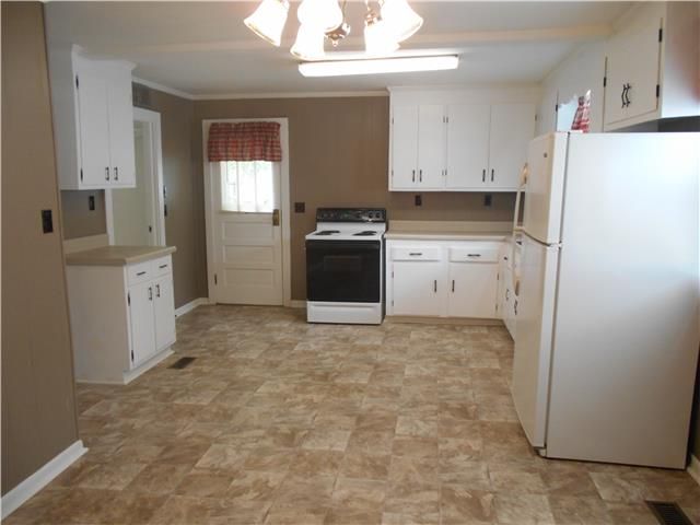 174 Morningside Dr, Gallatin, TN 37066