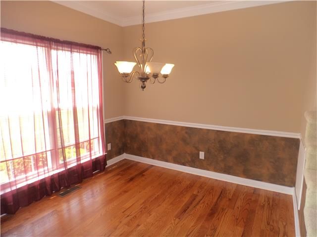 101 Candlewood Ct, Columbia, TN 38401