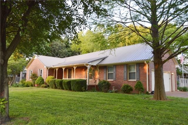 1127 Coventry Ln, Murfreesboro, TN 37128