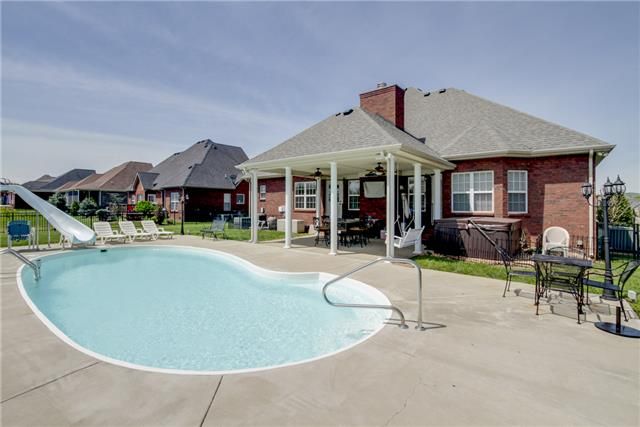 1027 Kingman Ave, Murfreesboro, TN 37129