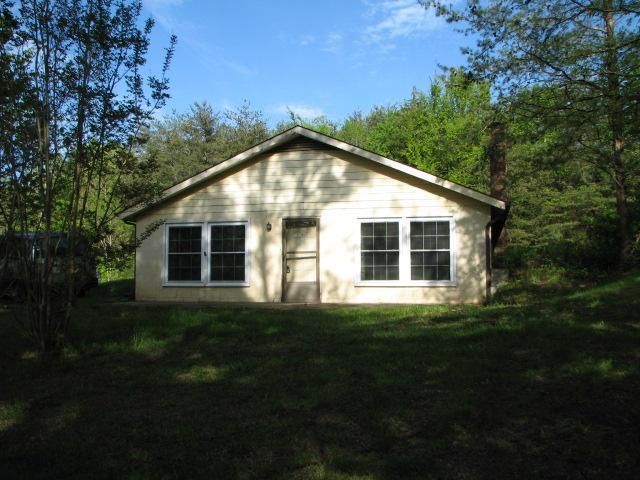 1309 Porter Morris Rd, Chapmansboro, TN 37035