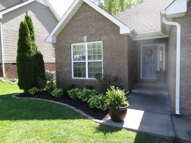622 Chestnut Ct, Springfield, TN 37172