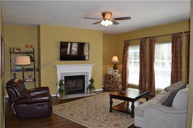 601 Meadow Glen Ct, Nashville, TN 37221