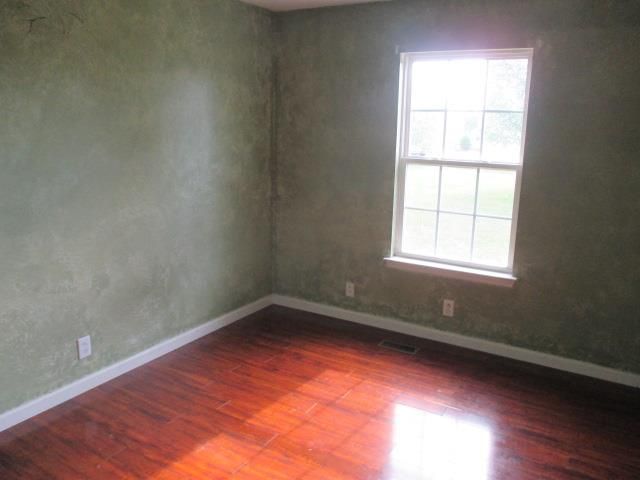 140 Cool Springs Dr, Murfreesboro, TN 37127