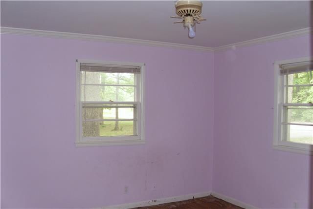 1002 Lennox Ave, Greenbrier, TN 37073