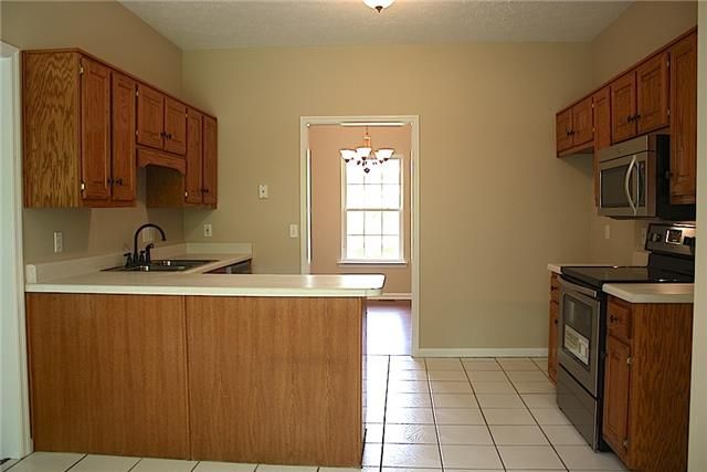 500 Apache Trl, White House, TN 37188