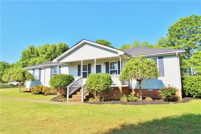 1932 Patrick Ct, Lebanon, TN 37087