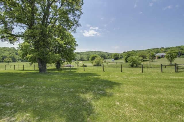 8571 Rocky Fork Rd, Smyrna, TN 37167