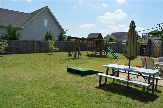 509 Sapphire Dr, Murfreesboro, TN 37128
