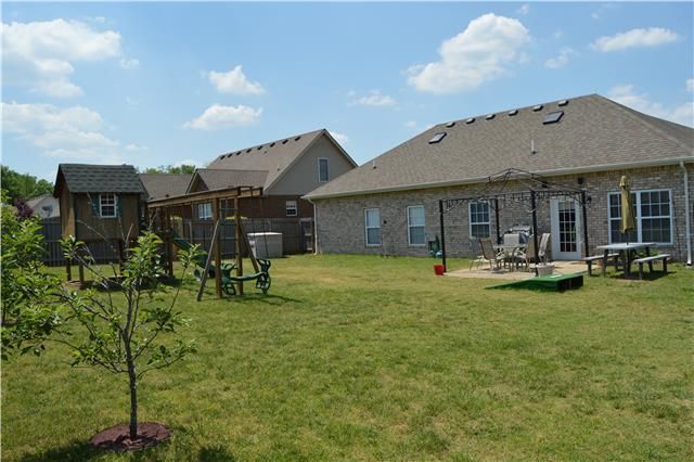 509 Sapphire Dr, Murfreesboro, TN 37128