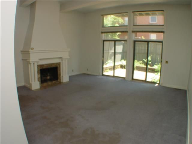 125 Hampton Pl #125, Nashville, TN 37215