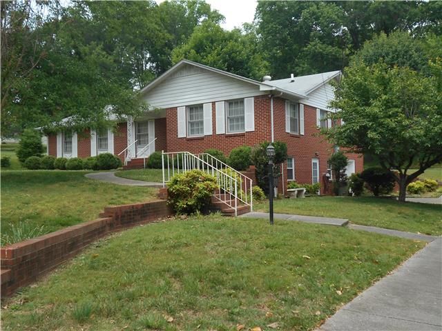 138 Lorraine Dr, Gallatin, TN 37066
