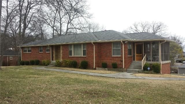1021 S Graycroft Ave, Madison, TN 37115