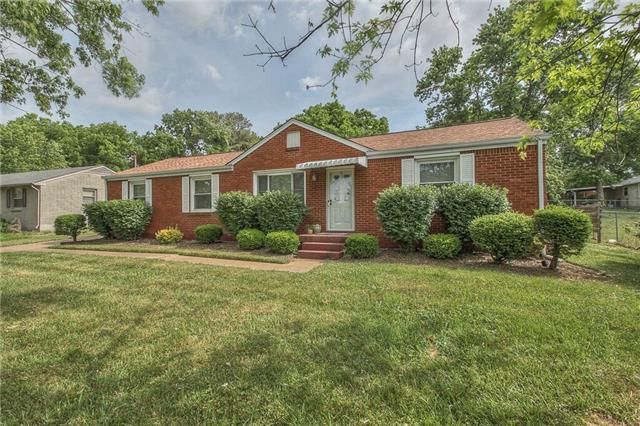 319 Bonnaridge Dr, Hermitage, TN 37076