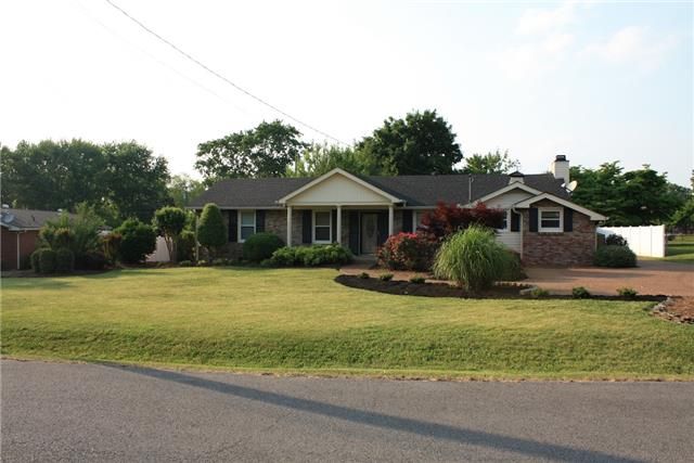 103 Valley View Dr, Old Hickory, TN 37138