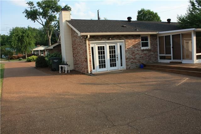 103 Valley View Dr, Old Hickory, TN 37138