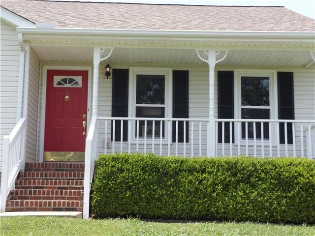 902 Franklin Rd, Charlotte, TN 37036