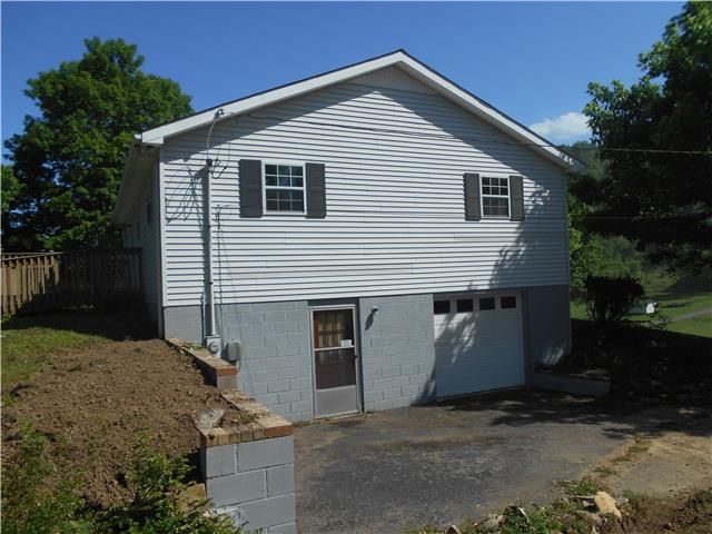 455 Campbell Hollow Rd, Bethpage, TN 37022