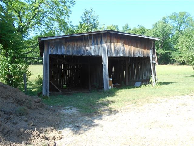 455 Campbell Hollow Rd, Bethpage, TN 37022
