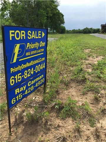 231 Collier Ln, Gallatin, TN 37066