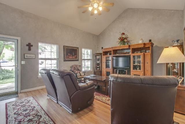 1303 Amberwood Cir, Murfreesboro, TN 37128
