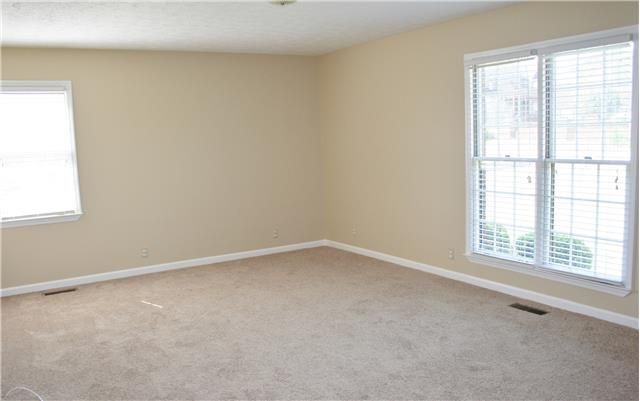 100 Montchanin Dr, Old Hickory, TN 37138