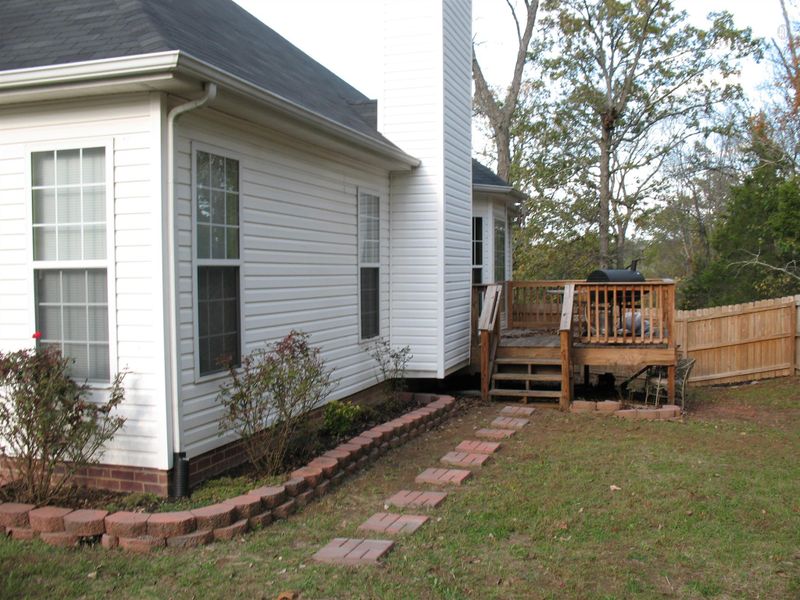717 Pinoak Cir, La Vergne, TN 37086